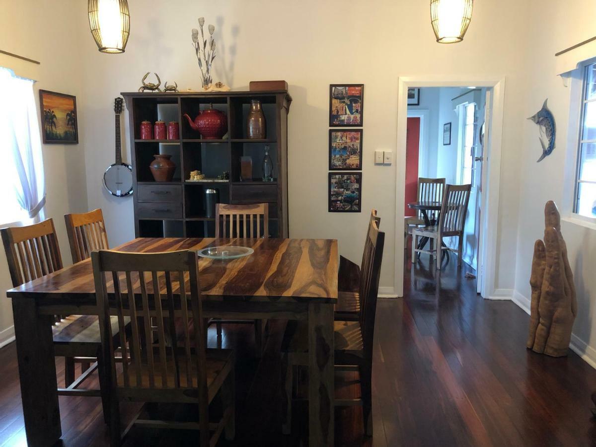 Island Time Guest Room Flying Fish Cove Extérieur photo
