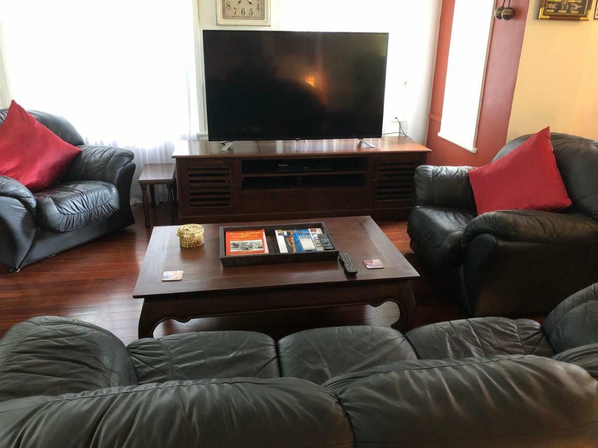 Island Time Guest Room Flying Fish Cove Extérieur photo